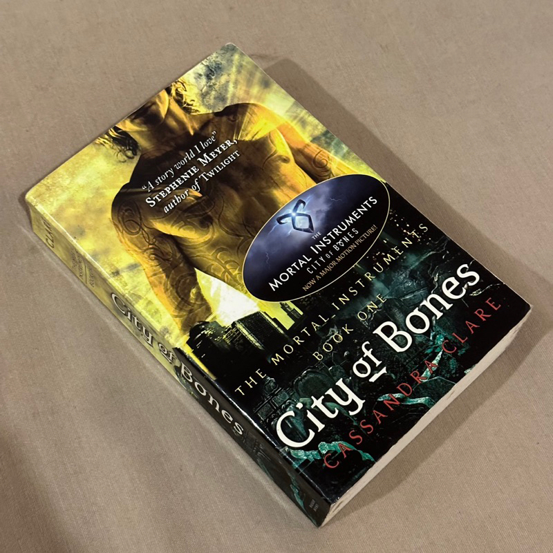 (PRELOVED ORIGINAL) City of Bones