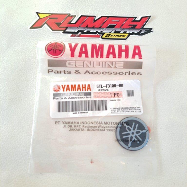 EMBLEM LOGO TIMBUL PANEL TAMENG DEPAN YAMAHA MIO SPORTY SMILE SOUL ORIGINAL YAMAHA - SILVER