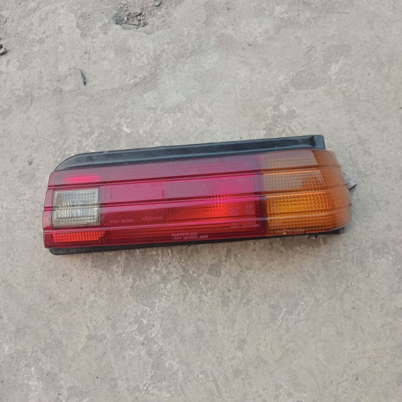 stop lamp Daihatsu charade winner kanan