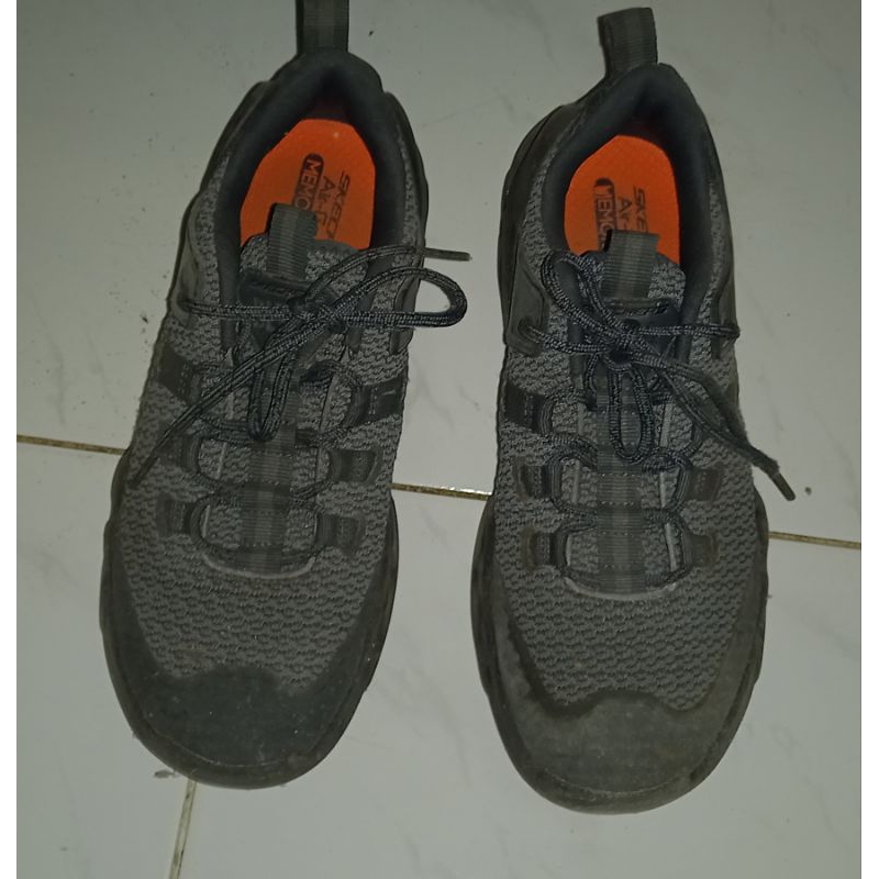 Sepatu DLTA Skechers