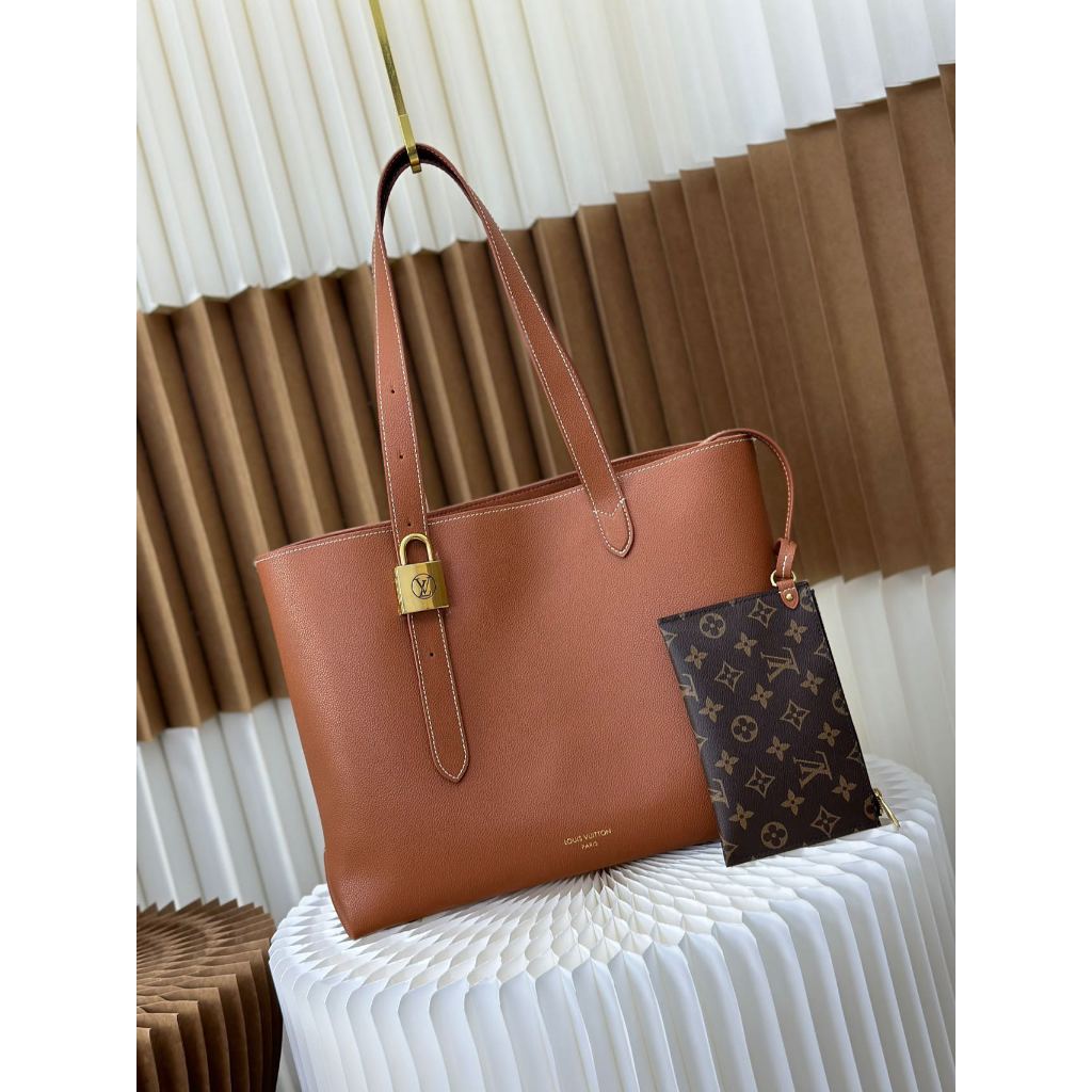 Top Low Key Hobo leather handbag