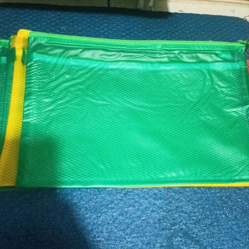 

Ziper Resleting File A4
