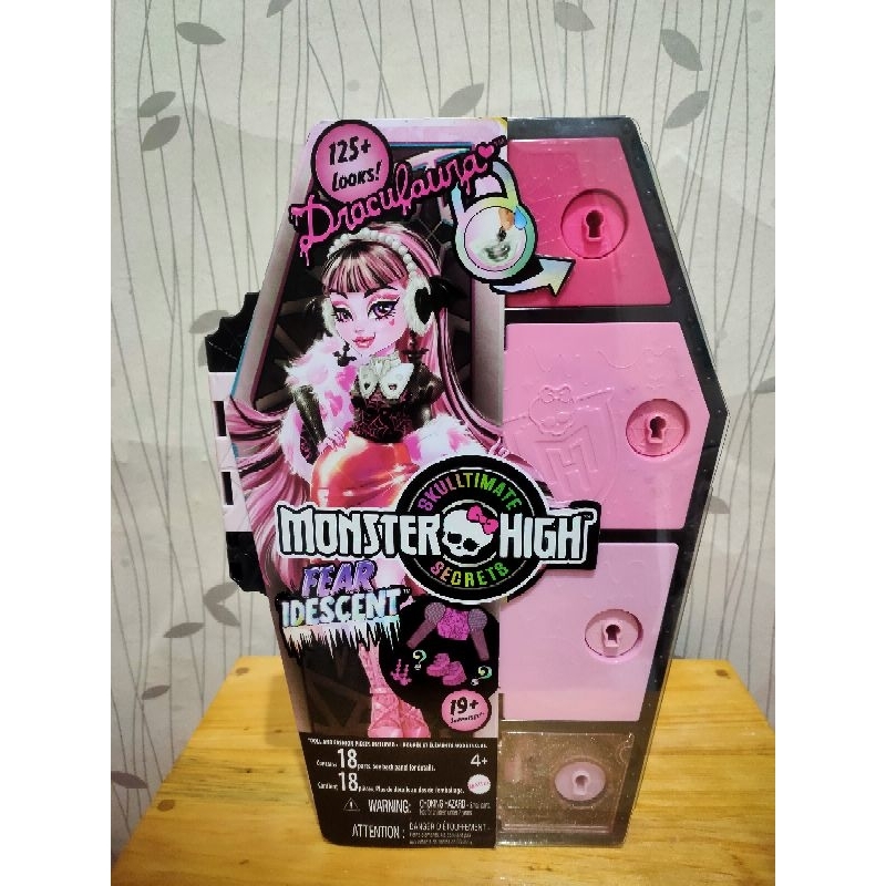 Monster High Fear Idescent Draculaura Doll