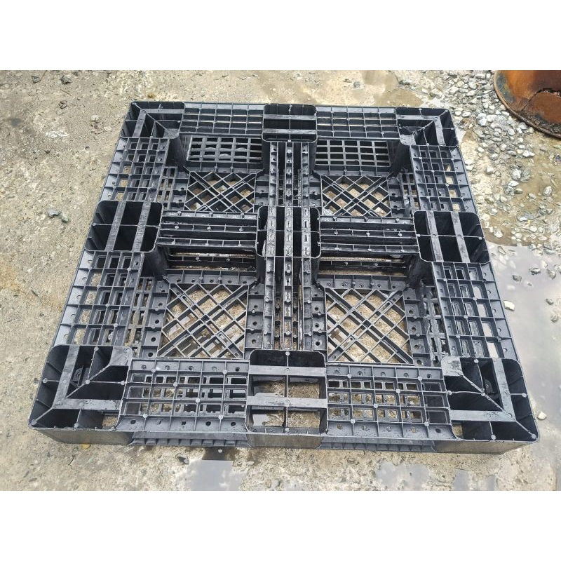 

palet plastik UK 105x105x14