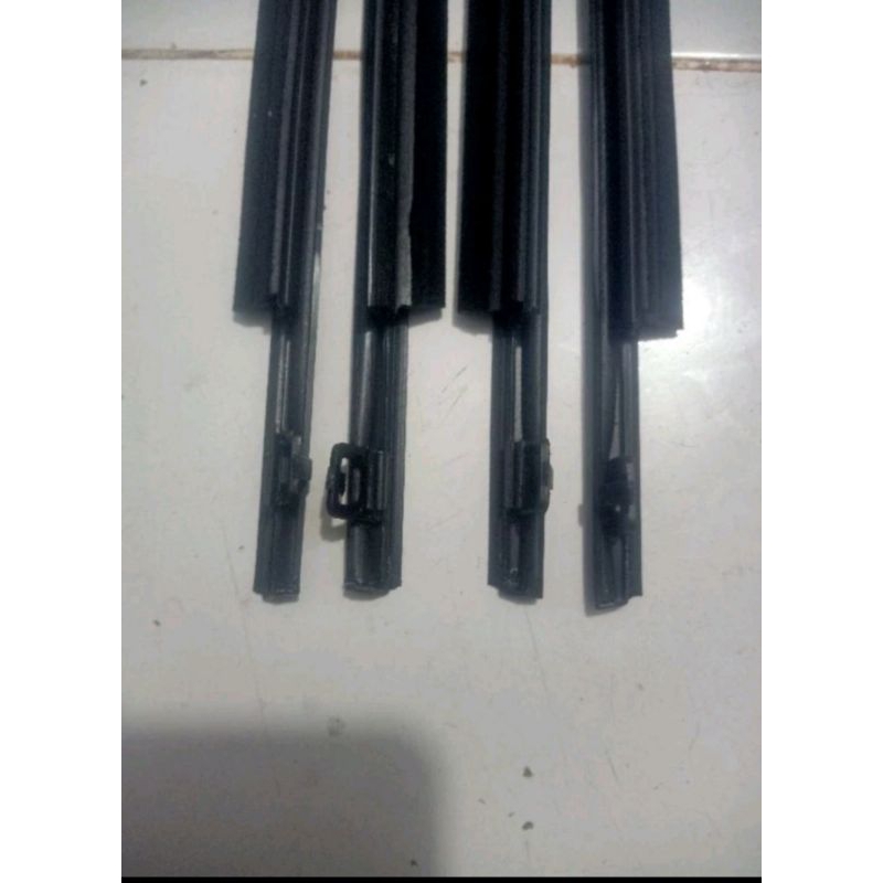 karet pelipit kaca luar mobil avanza - xenia 2012 - 2019
