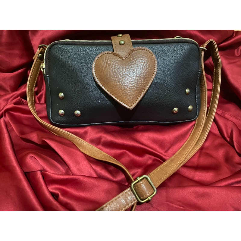 ❌SOLD❌(PRELOVED) Tas/dompet HP wanita sling kulit sapi asli