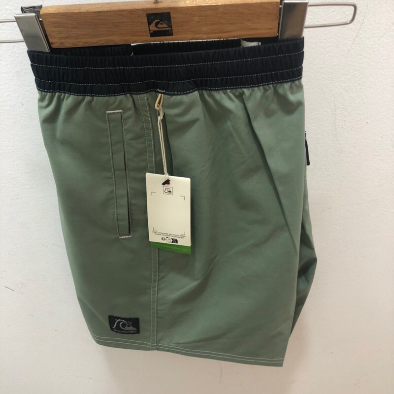 celana pendek pria quiksilver original original straight leg volley 17nb green new