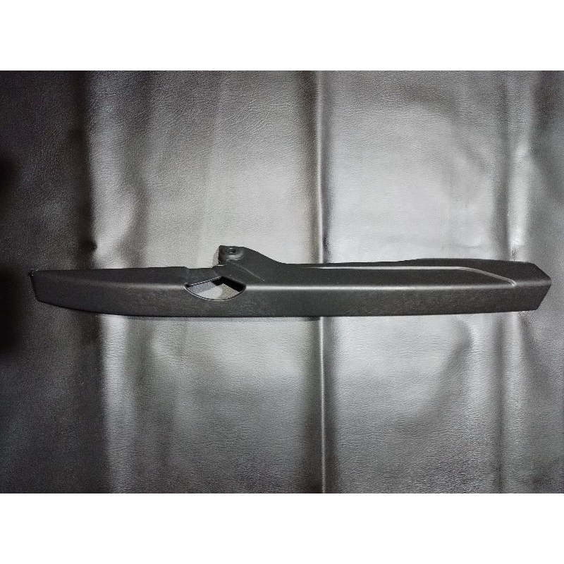 TUTUP RANTAI REVO ABSOLUTE