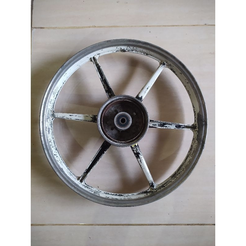 Velg bintang merk Venom palang 6 ring 140x17 belakang pnp Yamaha bebek