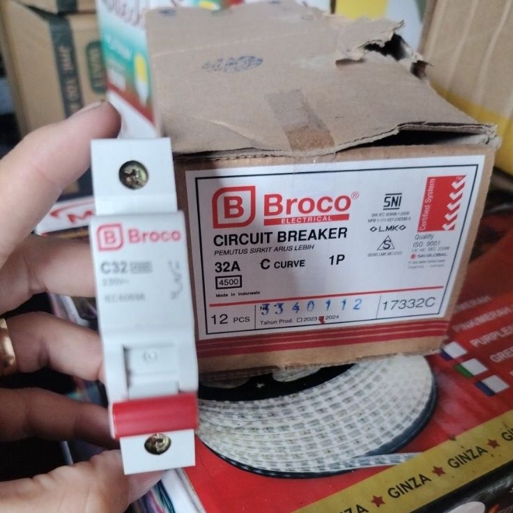 KF7 BROCO MCB 2 4 6 1 16 2 25 32 4 AMPERE SNI BAGUS ORINAL