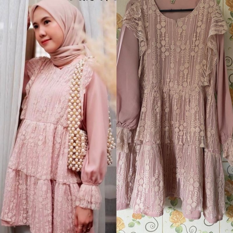 PRELOVED ALICE BLOUSE BY VANILLA HIJAB