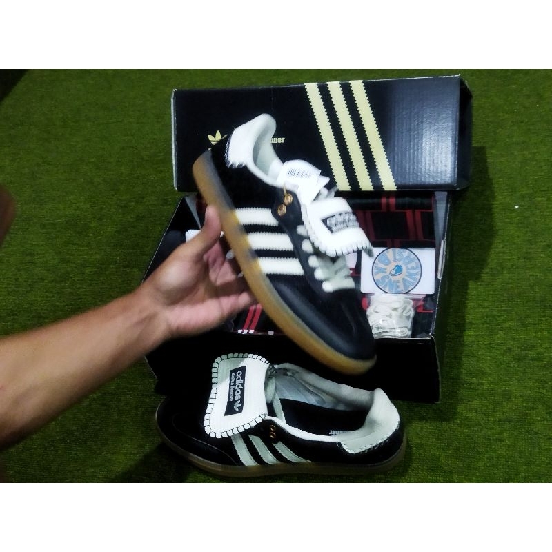 Sepatu ADIDAS WALES BONNER