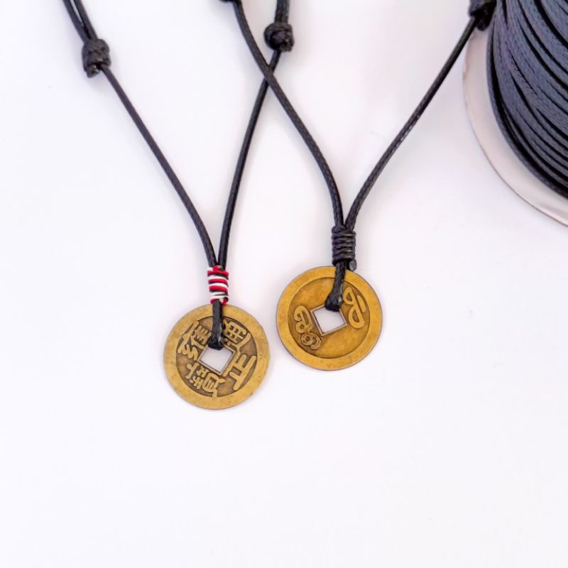 KALUNG TALI HITAM LIONTIN KOIN CHINA LILIT MERAH/HITAM, AKSESORIS PRIA/WANITA (COD)