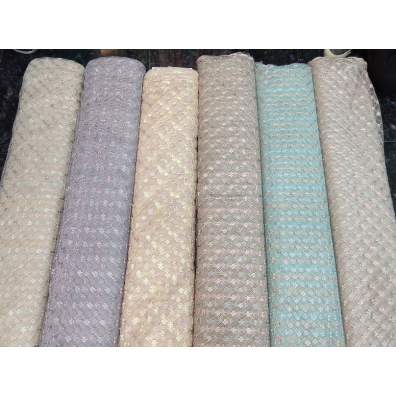 Tile BMT motif kotak bunga kecil