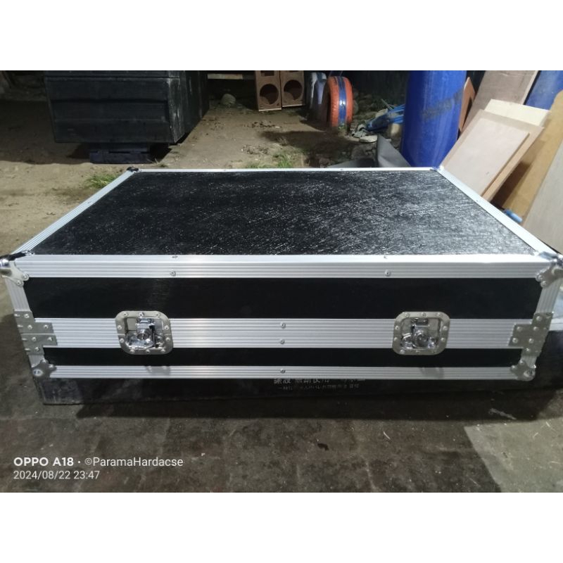 Hardcase Harkes Flightcase Hardcase Mixer Gt lab 16 ch