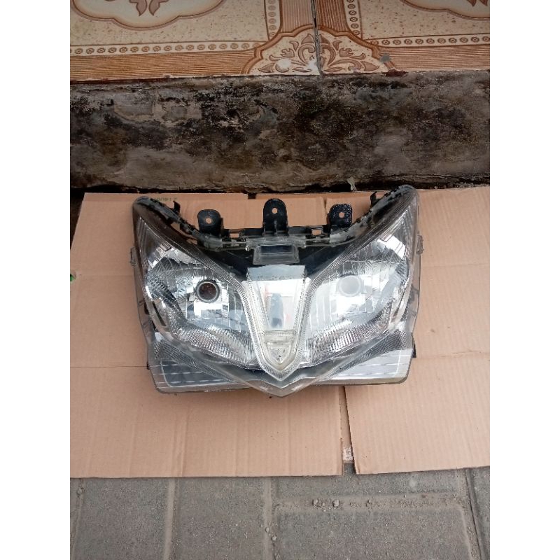 Headlamp Lampu depan Refklektor Depan Vario 125 Old Original copotan