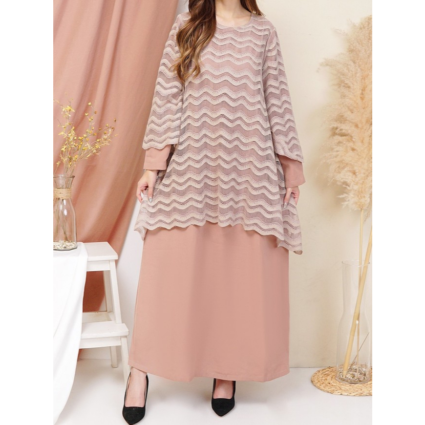 Daisha dress satin silk with outer brocade