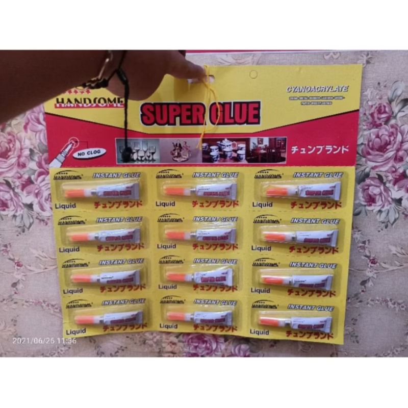 

LEM SUPER GLUE HANDSOME KECIL ( ISI 12 PCS )