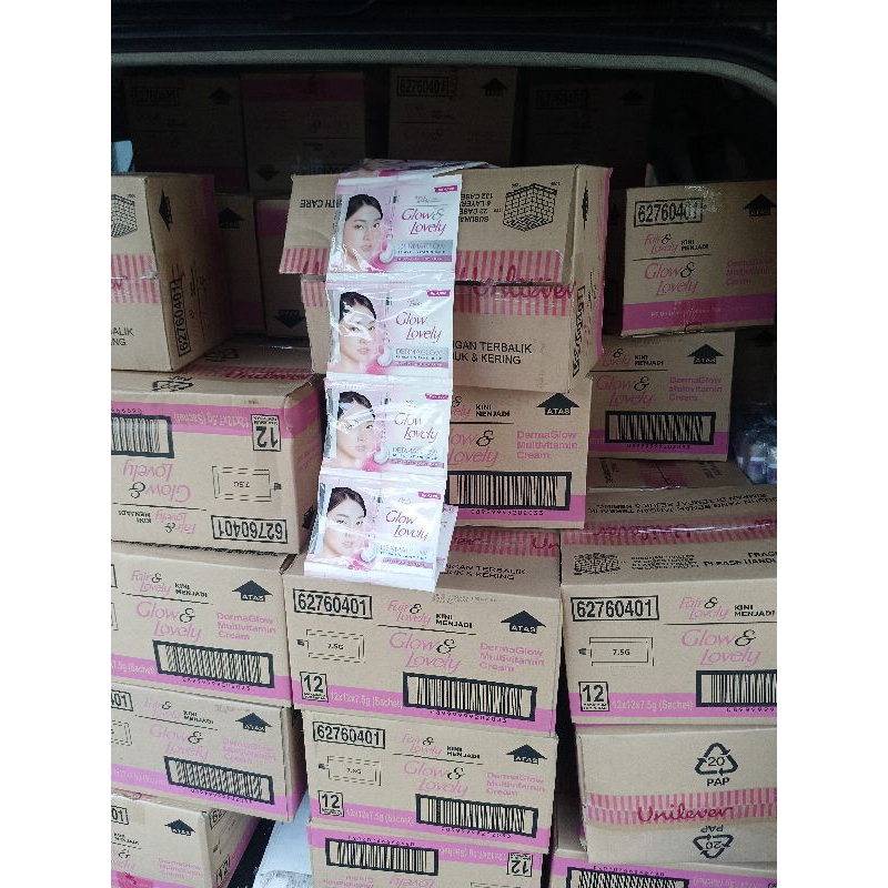 (1renteng) fair lovely cream sachet/renteng pink dan kuning 12 pch( baca deskripsi)