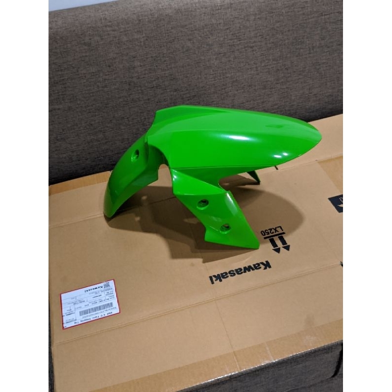spakbor slebor depan Ninja 250 Fi hijau original