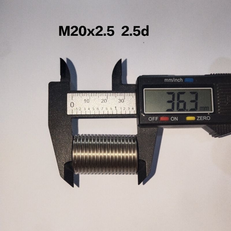 Recoil Baut M20 x 2.5   2.5d