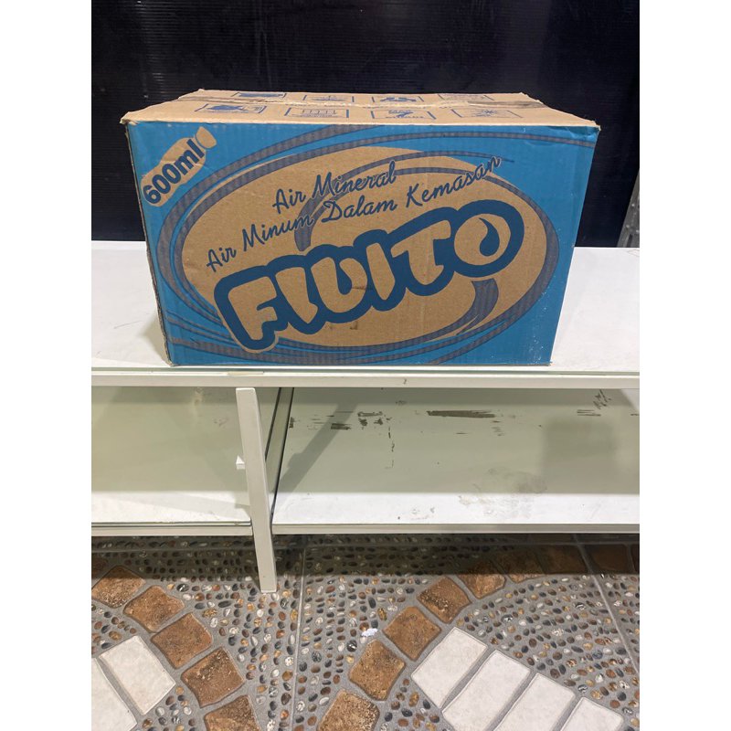 

KARDUS BEKAS FLUITO 39 cm x 26 cm x 23 cm ( 250 ) Single Wall