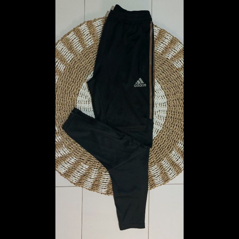 CELANA TRAINING ADIDAS ZIPPER BAWAH