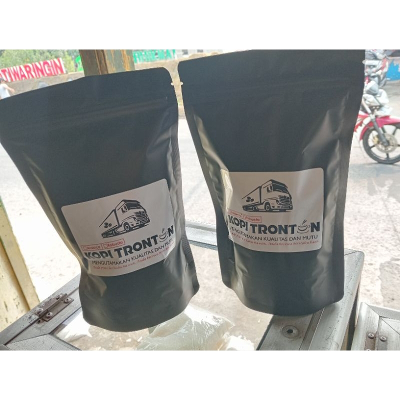 

Kopi Tronton Biji Kopi Robusta + Arabica 250 gram