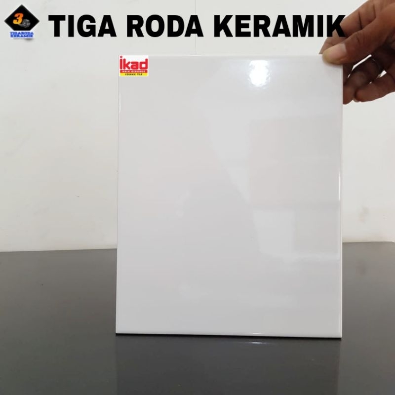 keramik putih polos 20x25/keramik dinding putih polos/keramik putih bersih/keramik putih polos ikad 