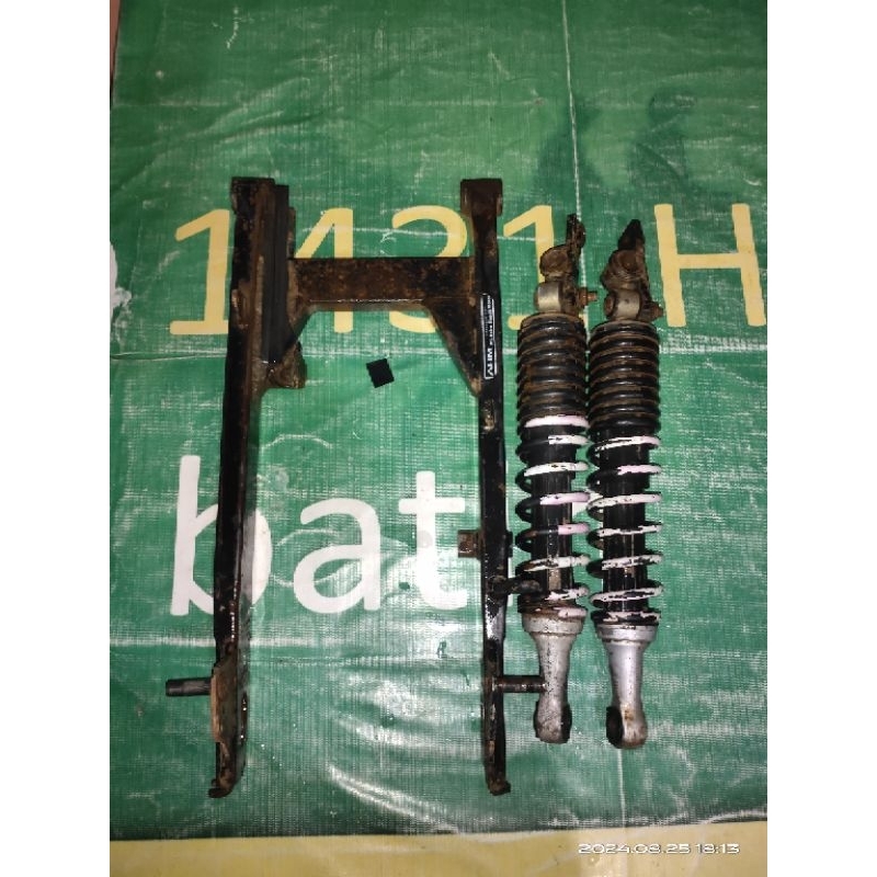 swing arm supra x 125 dd & shok belakang ori