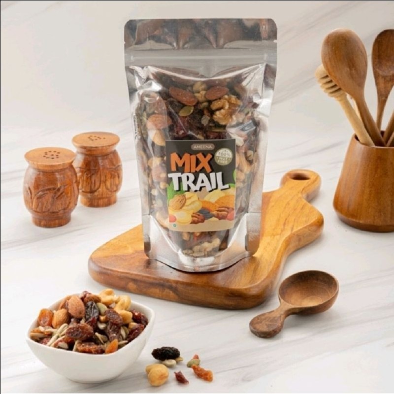 

Trail Mix Safiya 250 Gram | With Almond Mete Nut Seed Dried Fruit Cemilan Sehat Diet