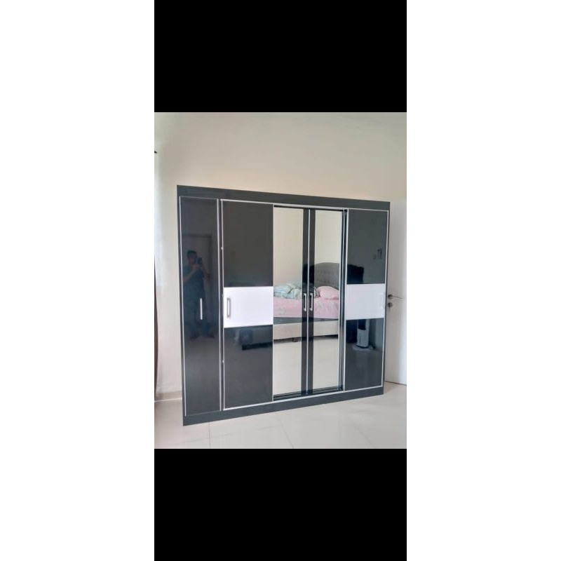 LEMARI PAKAIAN SLIDING/LEMARI PAKAIAN SLEDING/LEMARI SLIDING CUSTOM