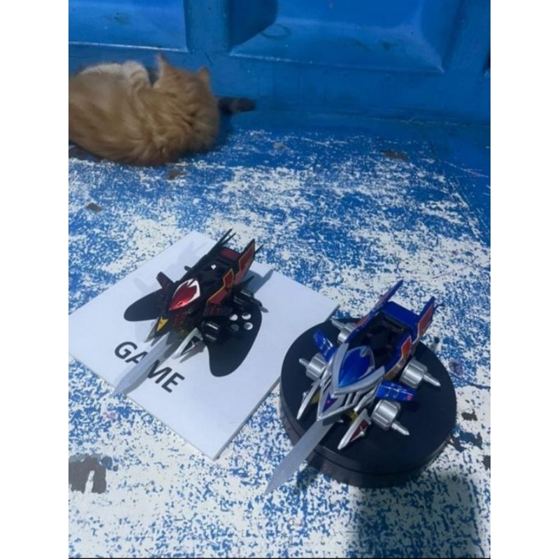 CRUSH GEAR GARUDA EAGLE ANIME VERSION & GARUDA EAGLE BLACK