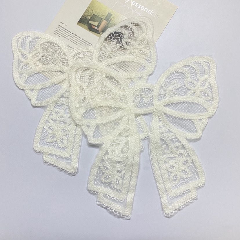 Bordir Pita Besar Dijahit Baju Krem Korea Look