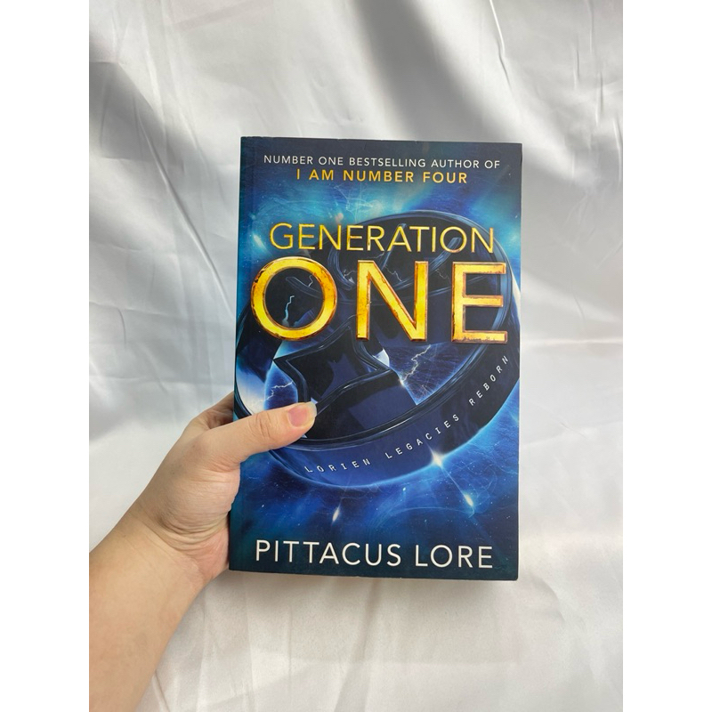 Lorien Legacies Reborn #1: Generation One - Pittacus Lore (ISBN: 9780718188795)