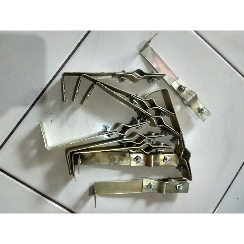 Klem L BC isolator Kabel Penangkal Petir Klem Kabel Grounding Klem L Cagak Kabel Anti Petir