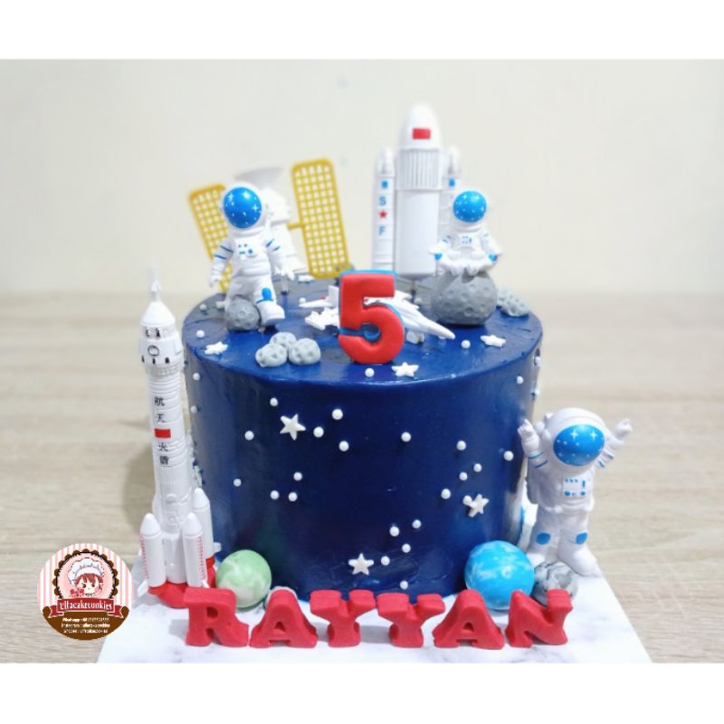 

kue astronot Birthday Cake Astronaut. bisa custome kue lainnya.