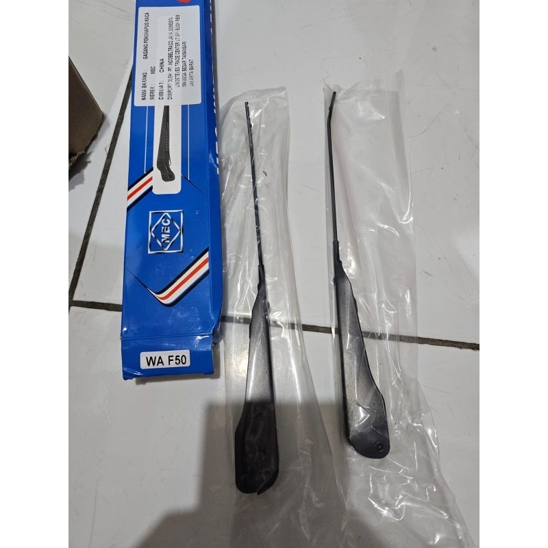 Wiper arm Taft badak f50 per set