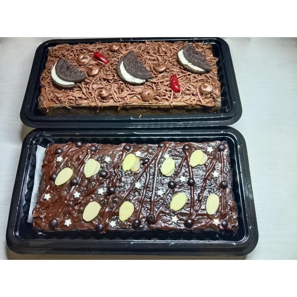 

BROWNIES COKELAT KEJU PREMIUM - FRESHLY BAKED COKELAT, COKLAT, KEJU, KACANG ALMOND