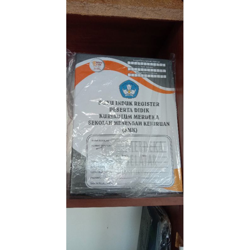 

BUKUINDUKREGISTER SMP