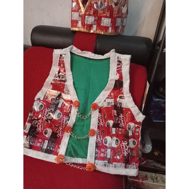 kostum daur ulang sampah anak laki laki