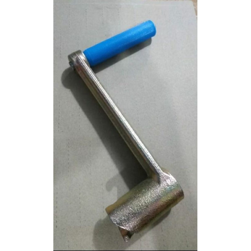 rd85 engkol / starting handle mesin kubota / traktor