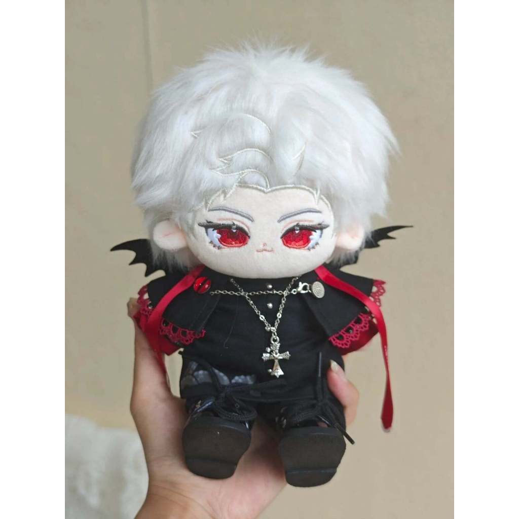 Love and Deepspace Sylus Doll 20 cm with Mephisto crow