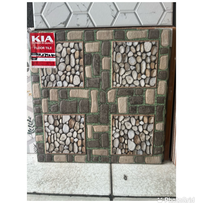 keramik lantai garasi / kamar mandi 40x40 motif batu kasar