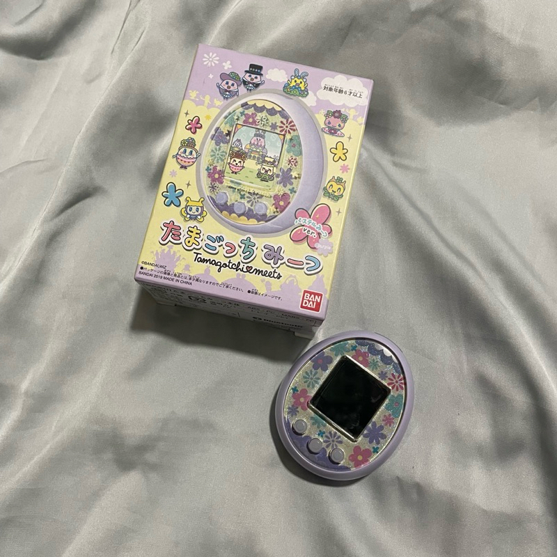 Tamagotchi pix & tamagotchi meets [PRELOVED]