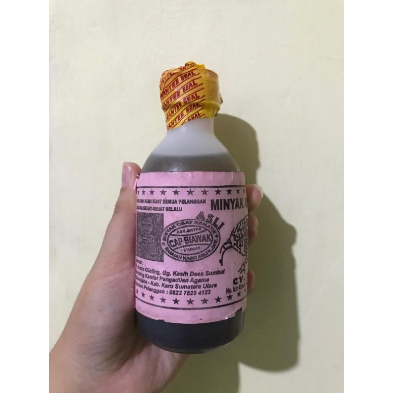 Minyak Urut Karo Cap Biawak / Minyak Kusuk Karo