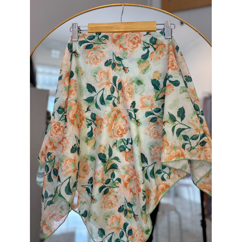 Hijab segi empat Turki / Kerudung Turki/ Jilbab segi empat import Turki