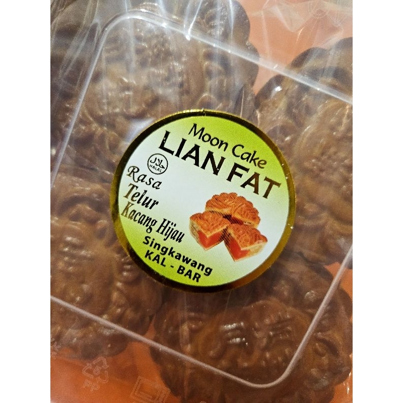 

moon cake LIAN FAT Rasa kacang Hijau TELUR ASIN