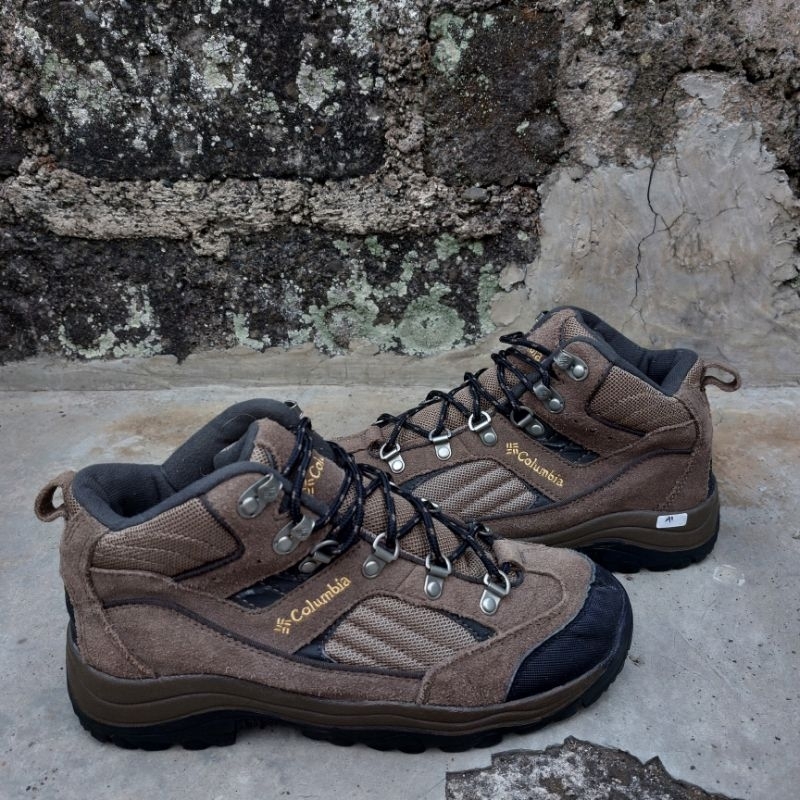 Columbia Sepatu Hiking Outdoor Shoes