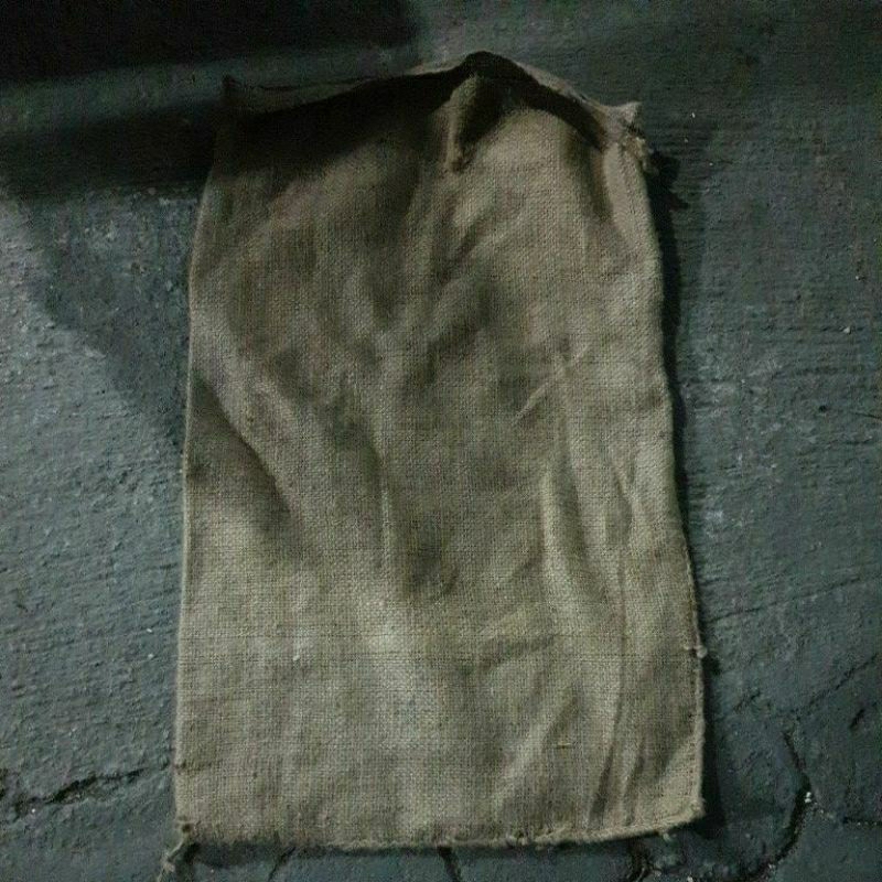 karung goni bekas / bahan kerajinan / sak goni / balap karung / bagor goni